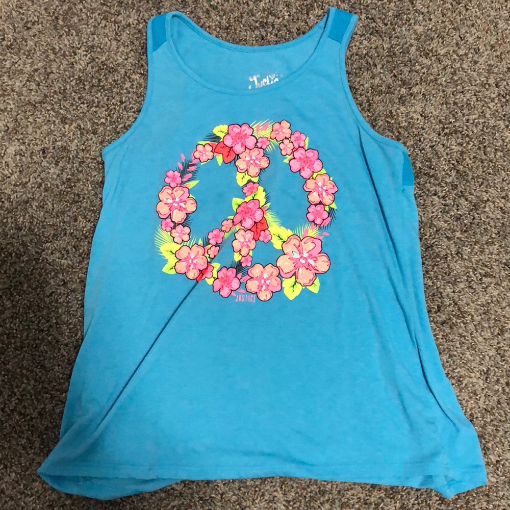 A tropical peace sign, very comfortable shirt.